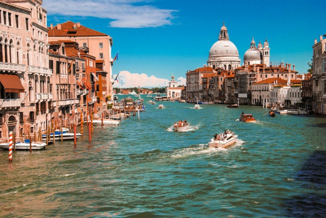 cheap ways to visit Italy
